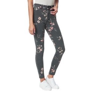 Joe’s Jeans The Charlie size 25